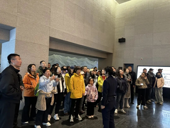 2042466404969377793.png 2042466404969377793.png